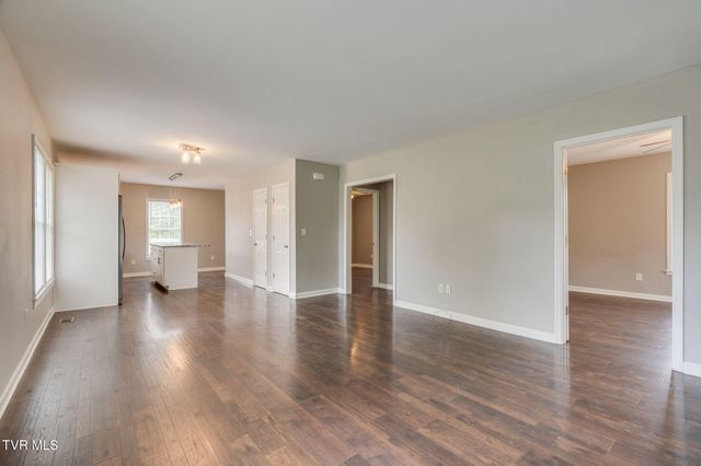 426 West Highland Road, Johnson City, TN 37604