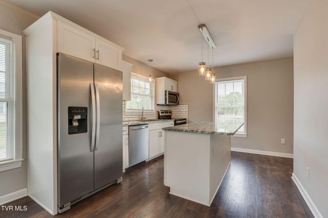 426 West Highland Road, Johnson City, TN 37604