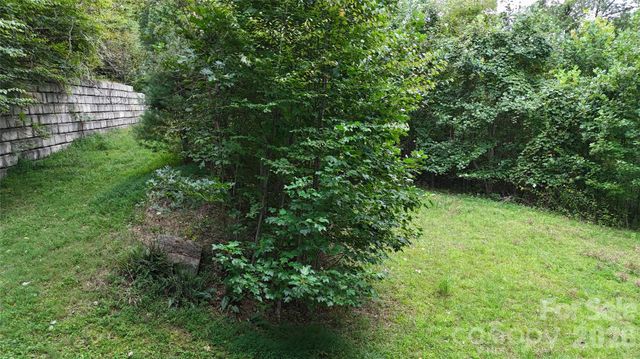 200 and 201 Fern Hill Drive, Mars Hill, NC 28754