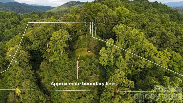 200 and 201 Fern Hill Drive, Mars Hill, NC 28754