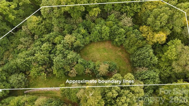 200 and 201 Fern Hill Drive, Mars Hill, NC 28754