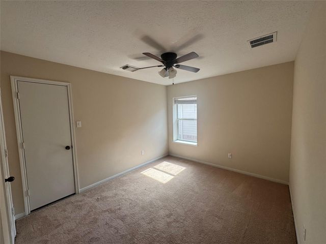 18914 Squirrel Oaks Drive, Magnolia, TX 77355