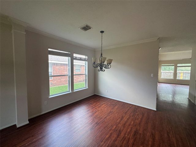 18914 Squirrel Oaks Drive, Magnolia, TX 77355