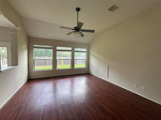 18914 Squirrel Oaks Drive, Magnolia, TX 77355