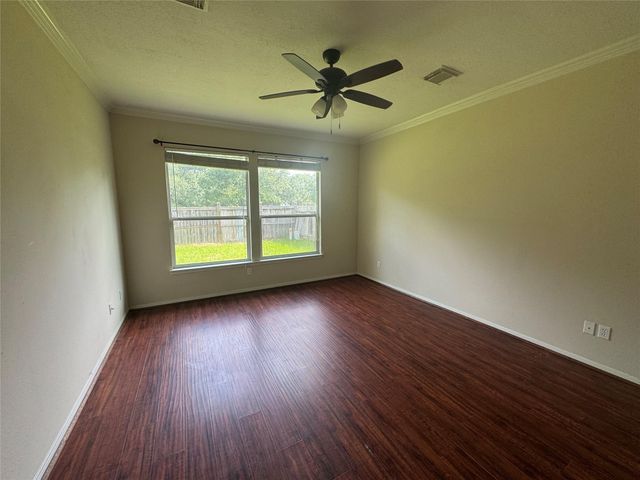 18914 Squirrel Oaks Drive, Magnolia, TX 77355