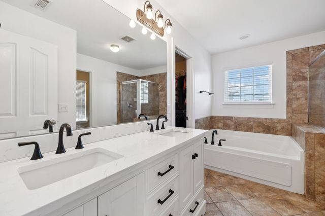 3511 Blaze Dr, Murfreesboro, TN 37128