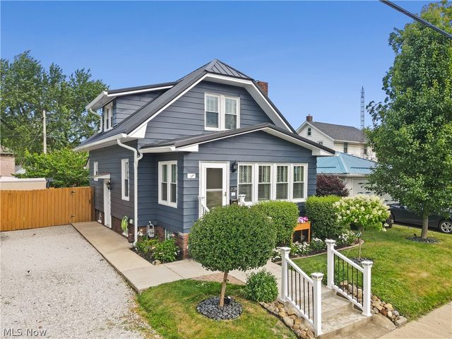 2128 S Freedom Avenue, Alliance, OH 44601