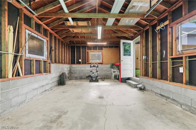 2128 S Freedom Avenue, Alliance, OH 44601