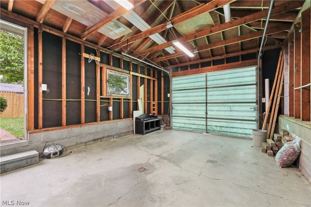 2128 S Freedom Avenue, Alliance, OH 44601