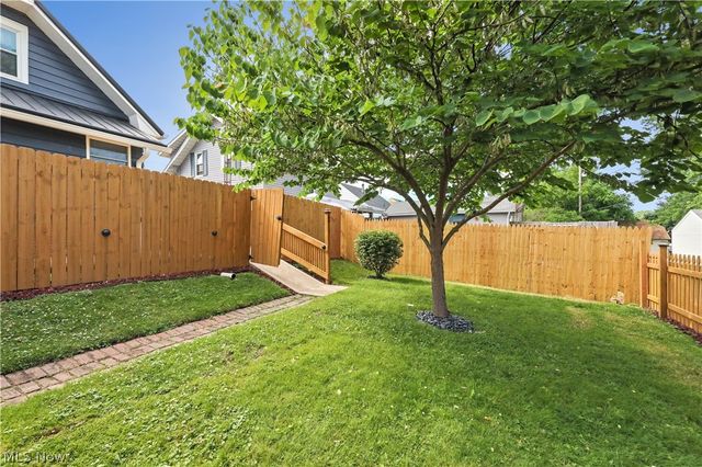 2128 S Freedom Avenue, Alliance, OH 44601