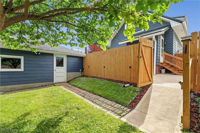 2128 S Freedom Avenue, Alliance, OH 44601