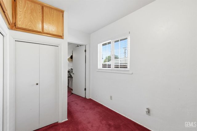 325 Circle Drive, Bakersfield, CA 93308