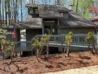 208 Forest Brook Drive, Winston-salem, NC 27106
