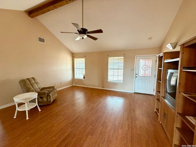 1550 County Road 300, Jourdanton, TX 78026