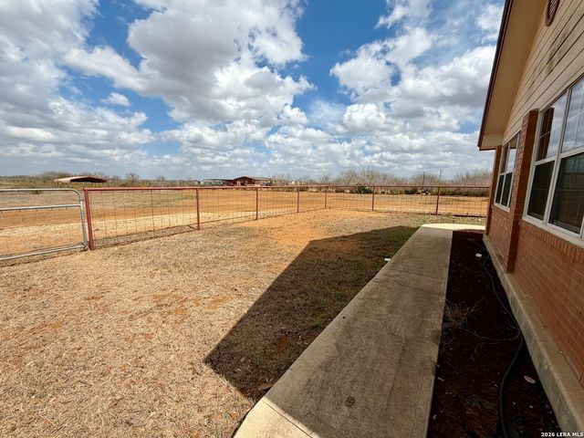 1550 County Road 300, Jourdanton, TX 78026