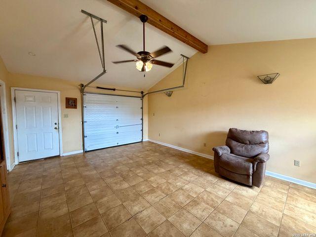 1550 County Road 300, Jourdanton, TX 78026