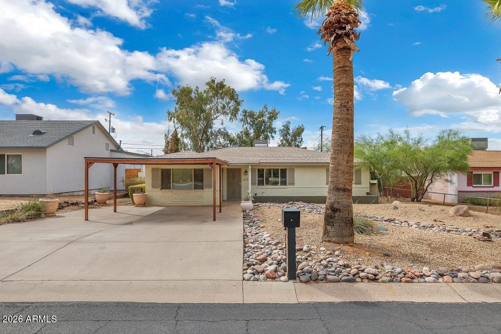 1445 E EL CAMINO Drive, Phoenix, AZ 85020 — exterior