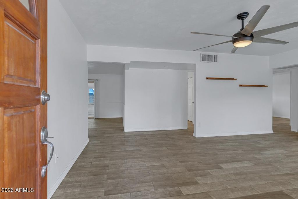 1445 E EL CAMINO Drive, Phoenix, AZ 85020 — photo 5