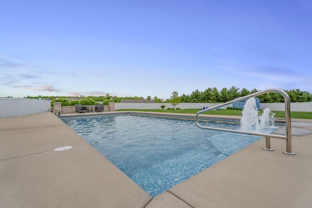 8692 W 156th Court, Lowell, IN 46356