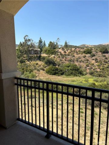 21917 Bella Vista, Chatsworth, CA 91311