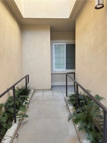 21917 Bella Vista, Chatsworth, CA 91311