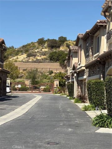21917 Bella Vista, Chatsworth, CA 91311