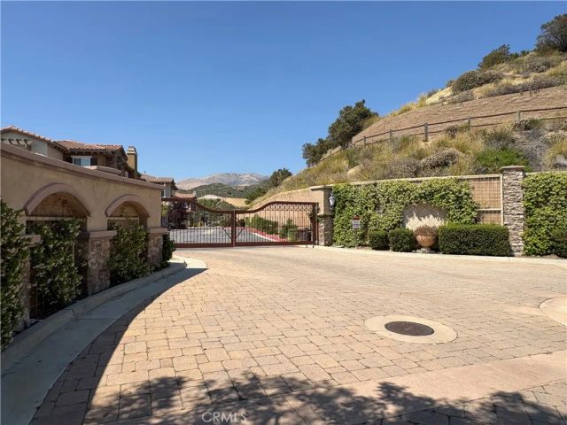21917 Bella Vista, Chatsworth, CA 91311