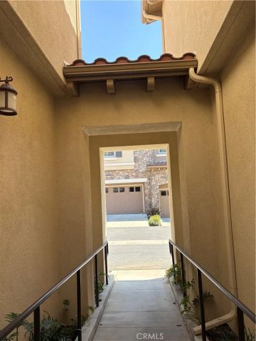 21917 Bella Vista, Chatsworth, CA 91311