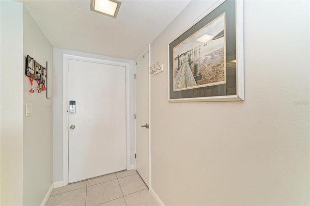 1257 S PORTOFINO DRIVE 104, Sarasota, FL 34242