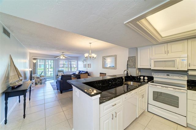 1257 S PORTOFINO DRIVE 104, Sarasota, FL 34242