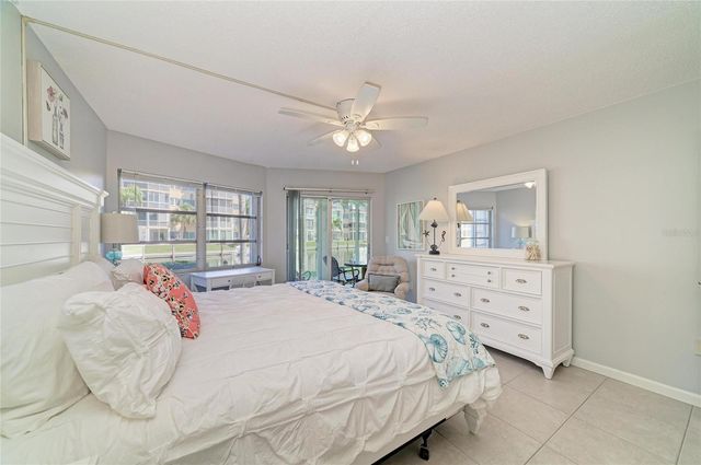 1257 S PORTOFINO DRIVE 104, Sarasota, FL 34242