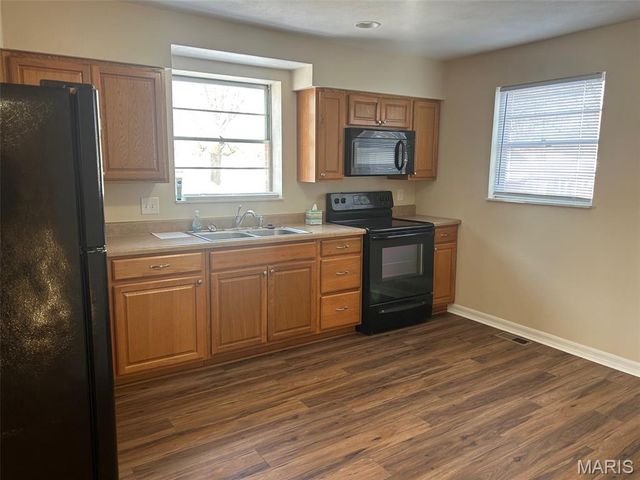 301 N 37th Street, Belleville, IL 62226