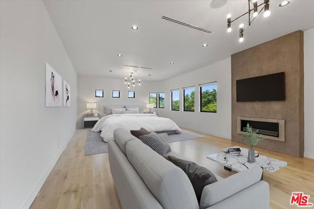 3490 St Susan Place, Los Angeles, CA 90066