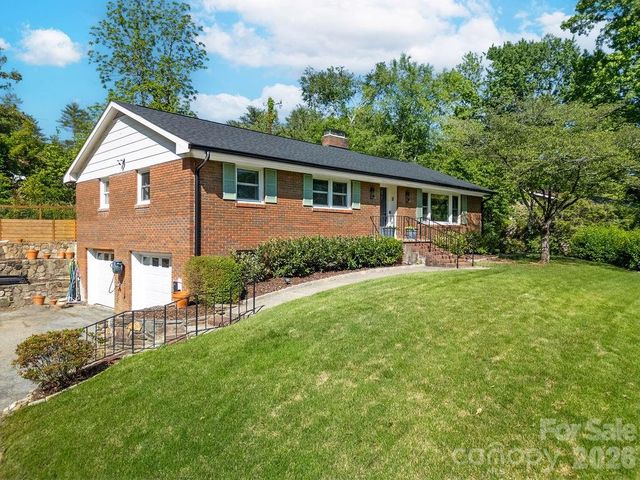 84 Far Hills Terrace, Brevard, NC 28712