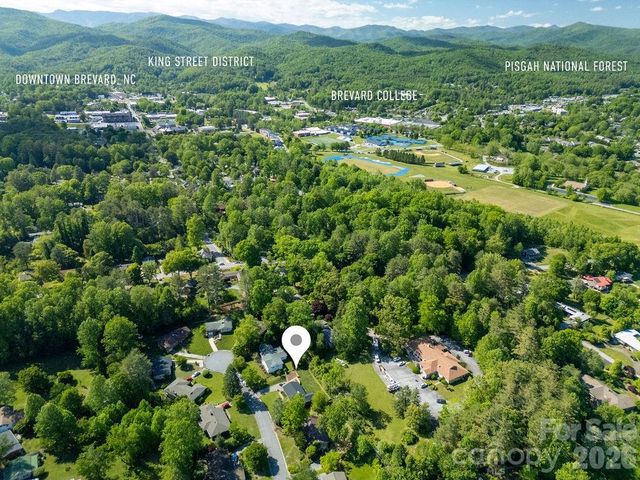 84 Far Hills Terrace, Brevard, NC 28712
