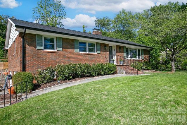 84 Far Hills Terrace, Brevard, NC 28712