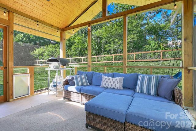 84 Far Hills Terrace, Brevard, NC 28712