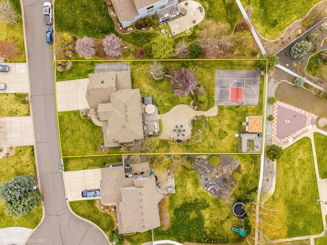 17205 E Morningside Ln, Spokane, WA 99016
