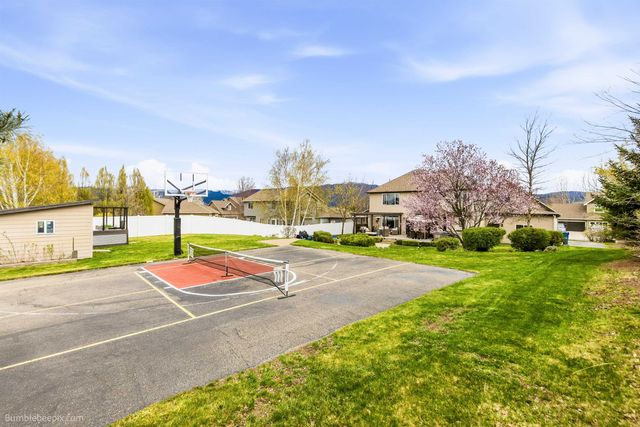 17205 E Morningside Ln, Spokane, WA 99016