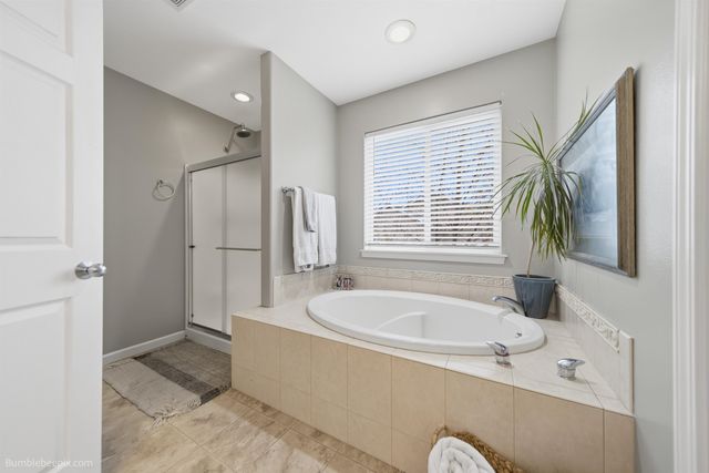 17205 E Morningside Ln, Spokane, WA 99016