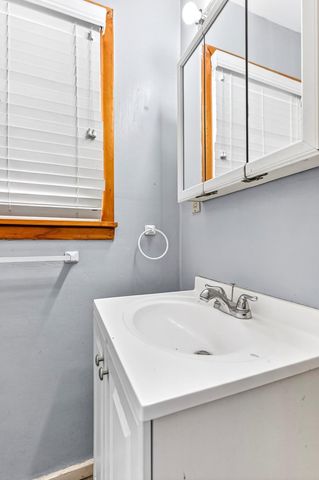 1650 S Saint Charles Avenue, Springfield, MO 65804