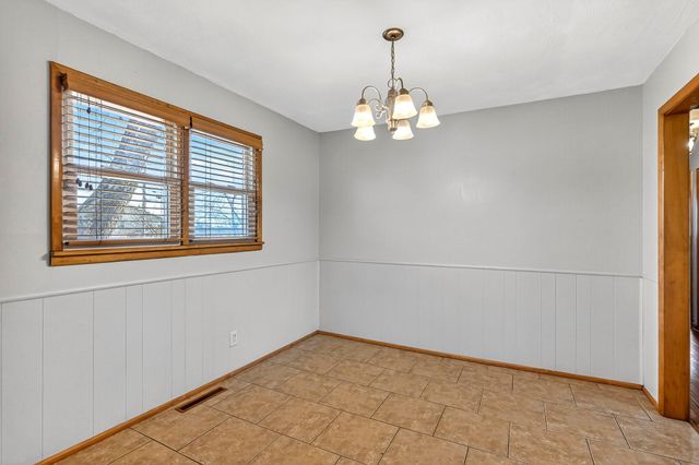 1650 S Saint Charles Avenue, Springfield, MO 65804