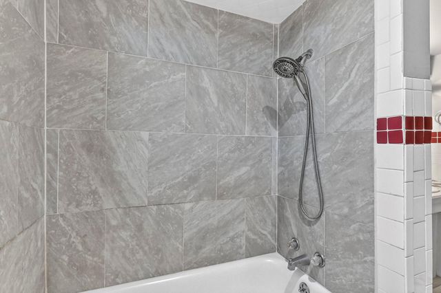 1650 S Saint Charles Avenue, Springfield, MO 65804