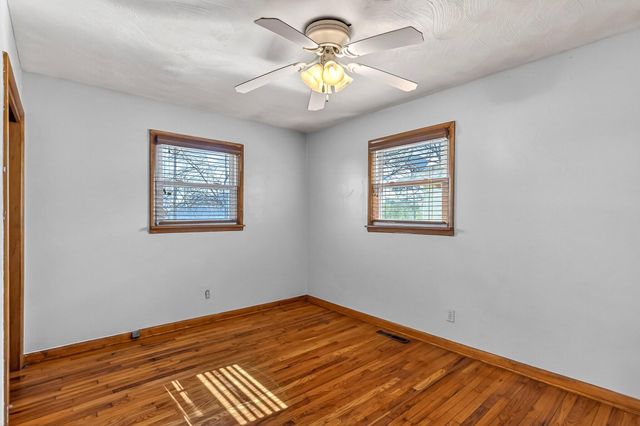 1650 S Saint Charles Avenue, Springfield, MO 65804