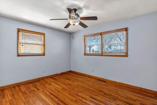 1650 S Saint Charles Avenue, Springfield, MO 65804