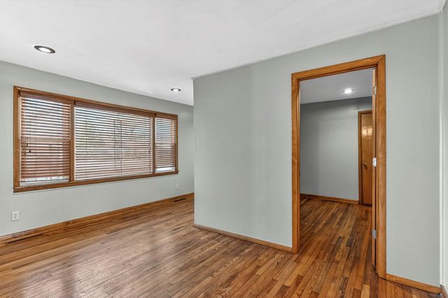 1650 S Saint Charles Avenue, Springfield, MO 65804