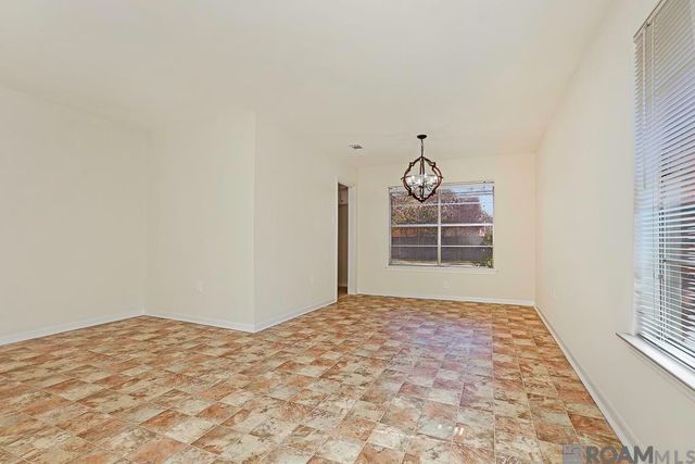 1897 Erlanger Dr, Baton Rouge, LA 70816