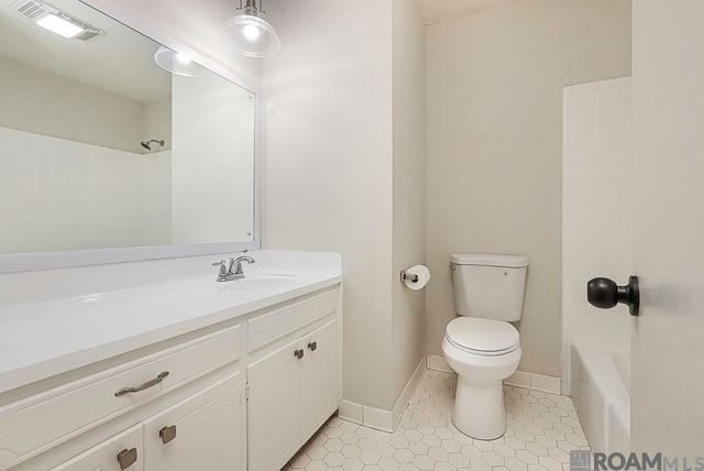 1897 Erlanger Dr, Baton Rouge, LA 70816