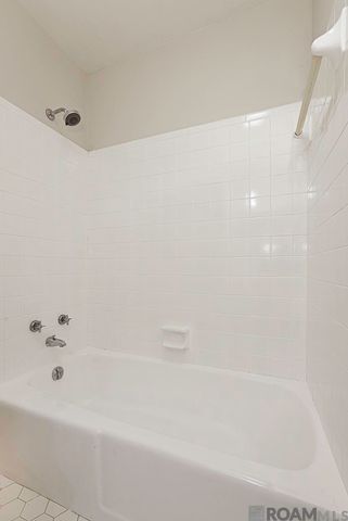 1897 Erlanger Dr, Baton Rouge, LA 70816