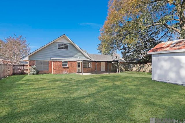 1897 Erlanger Dr, Baton Rouge, LA 70816